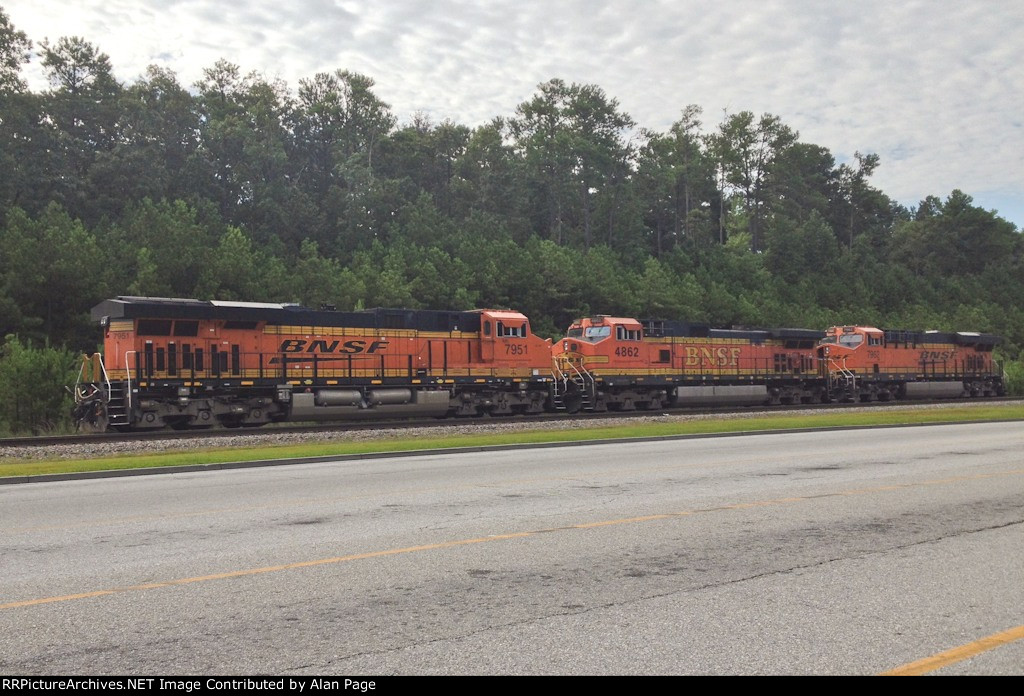 BNSF 7951, 4862, and 7962